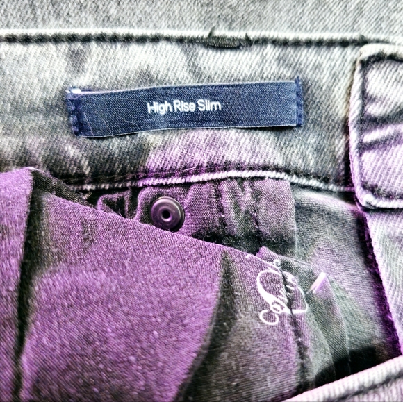 Calvin Klein Black Acid Wash Jeans with Raw Hem •Size 32• - Picture 3 of 4